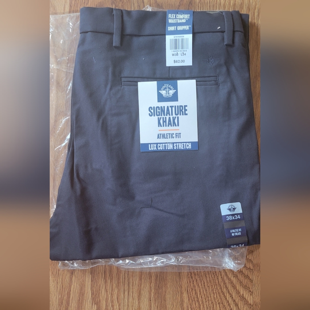 Dockers Signature Khaki athletic fits pants 38x34